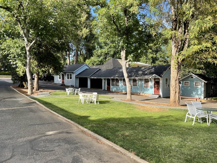 Piety Hill Cottages